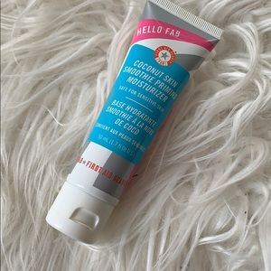 First Aid Beauty: Coconut Skin Smoothie Primer